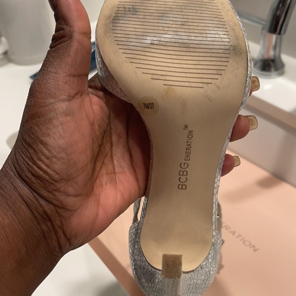 Sliver and White Printed Peep Toe Heels - Picture 5 of 6